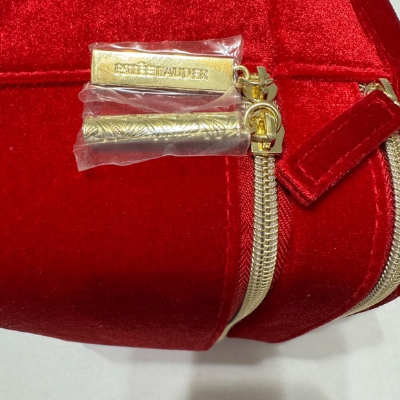 Estee Lauder 2024 Red Bow Handle Train Case-Makeup Bag-Velvet-2 Compartments - Picture 6 of 10